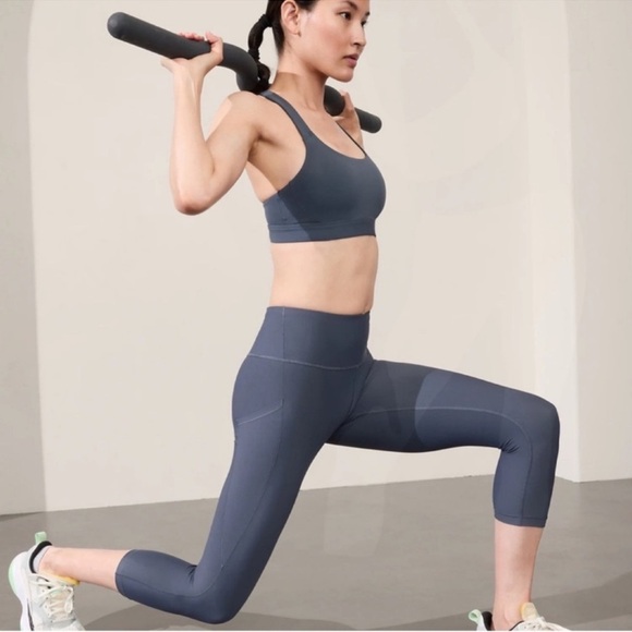 NWT! Athleta Interval High Rise Capri LP Granite Grey running yoga tights - Picture 1 of 13
